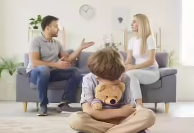 Burri apo fëmijët, kush i streson më shumë gratë? Ja çfarë thotë studimi…