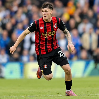 Bournemouth pezullon Alex Jimenez pas postimeve kontroverse në rrjetet sociale