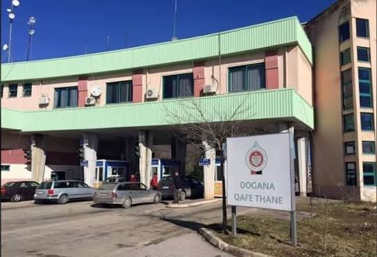 Ryshfet për kalimin e një veture të vjedhur? Polici përballet me akuza serioze