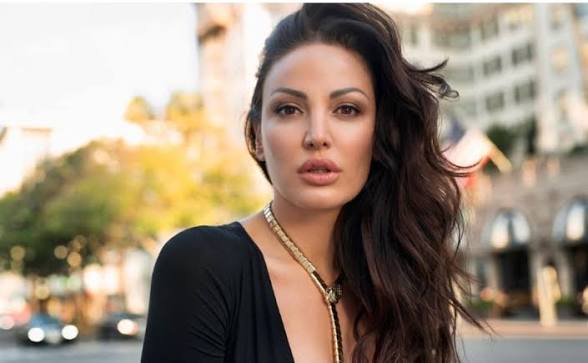 Bleona Qereti reagon ndaj videos virale të Mimoza Ahmetit