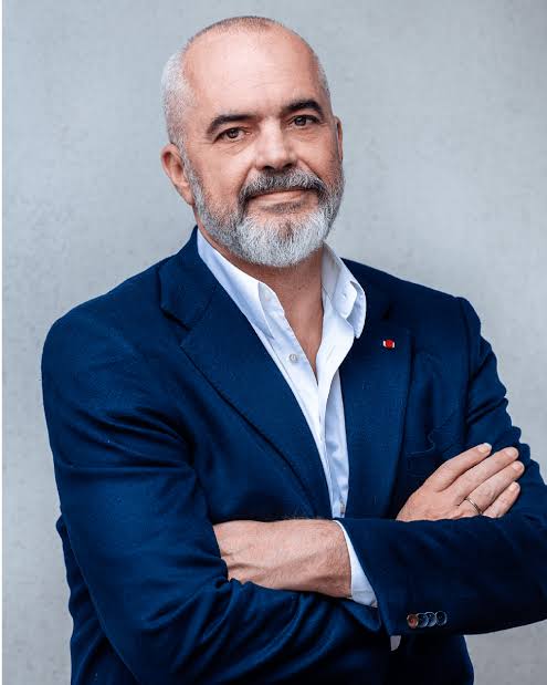 Edi Rama: “Ata nga Tetova dhe Kosova hedhin gurë në bulevard dhe fshehin dorën”