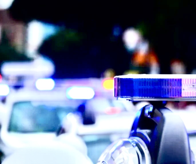 Përplasen dy automjete në Gostivar, shtatë persona përfundojnë në spital
