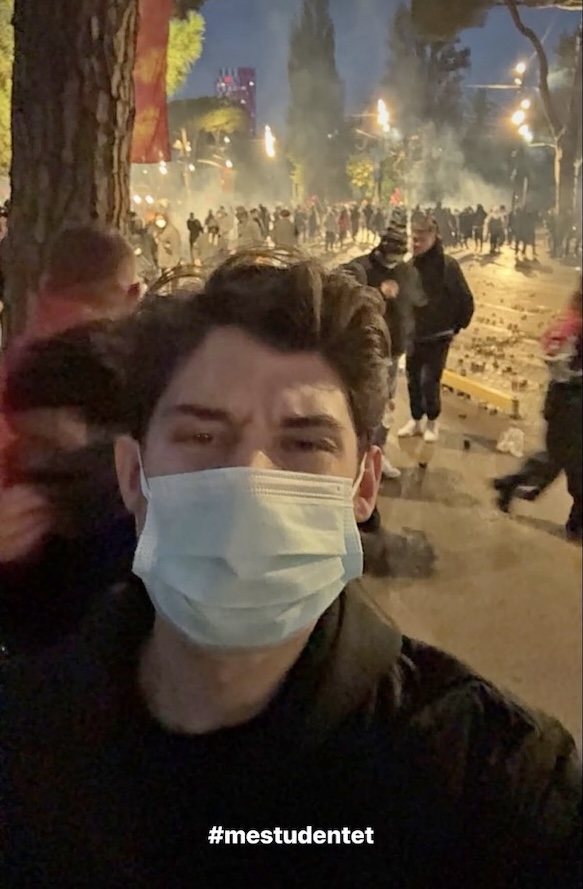 Mevlan Ademi solidarizohet me studentët që protestojnë në Tiranë